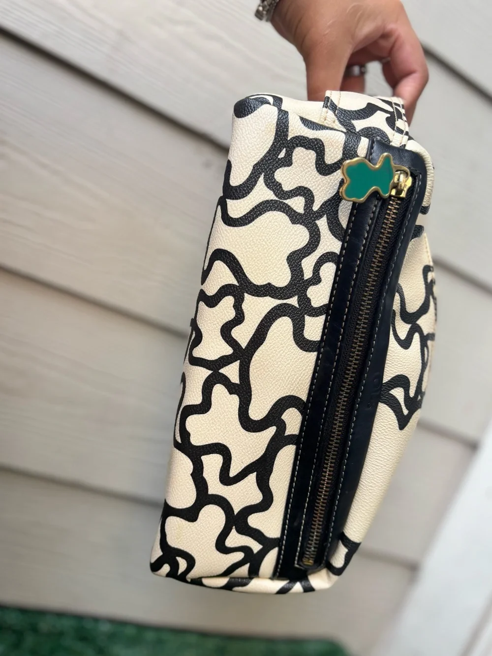 Tous Cream and Black PWomen’s Cosmetic Pouch